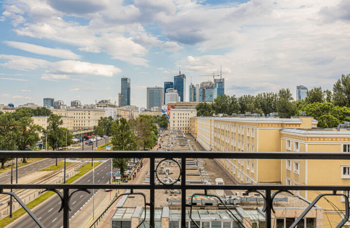 Elegant Apartment in Warsaw’s Muranów District