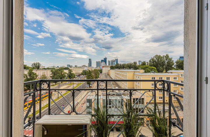 Elegant Apartment in Warsaw’s Muranów District