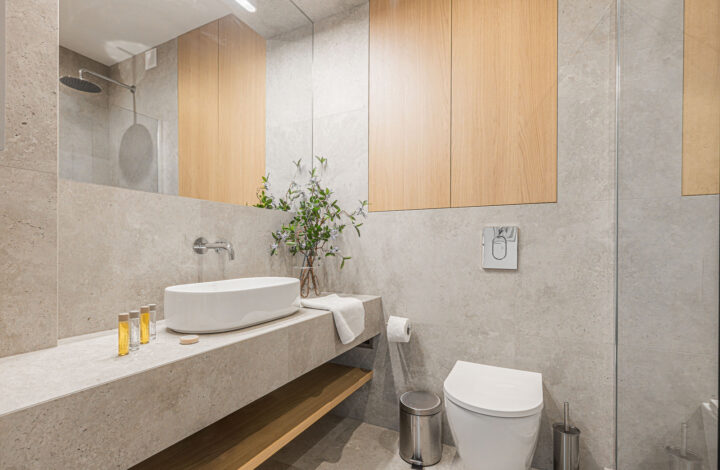 Elegant Apartment in Warsaw’s Muranów District