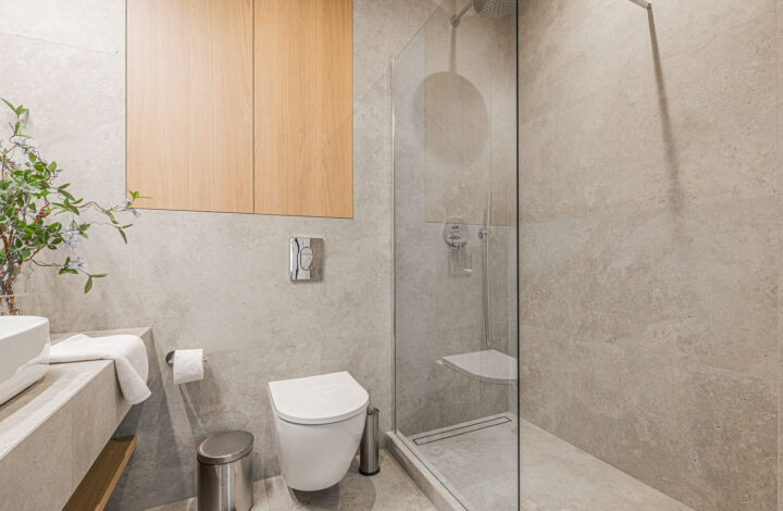 Elegant Apartment in Warsaw’s Muranów District
