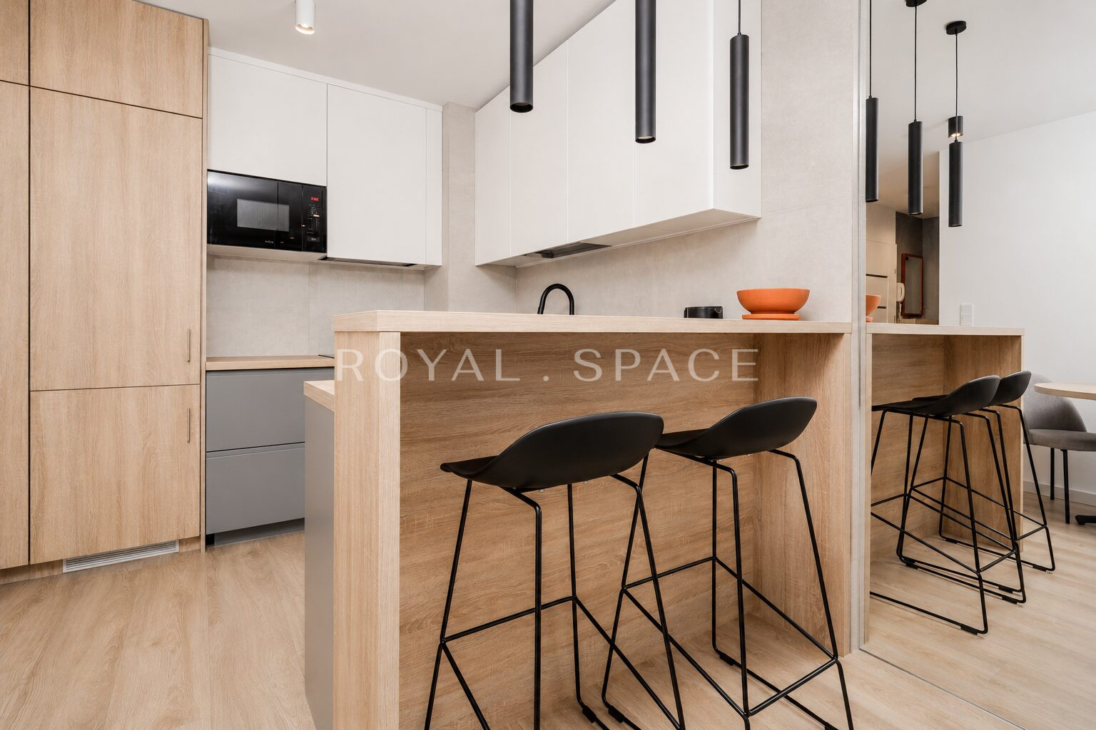 Functional and modern apartment with a balcony!