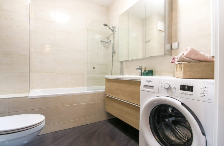 Bright Apartment in Ruczaj | Bunscha Park