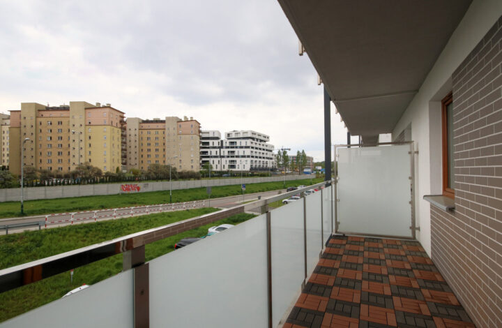 Bright Apartment in Ruczaj | Bunscha Park
