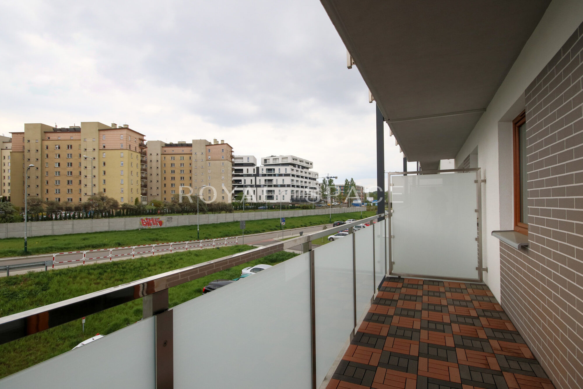 Bright Apartment in Ruczaj | Bunscha Park