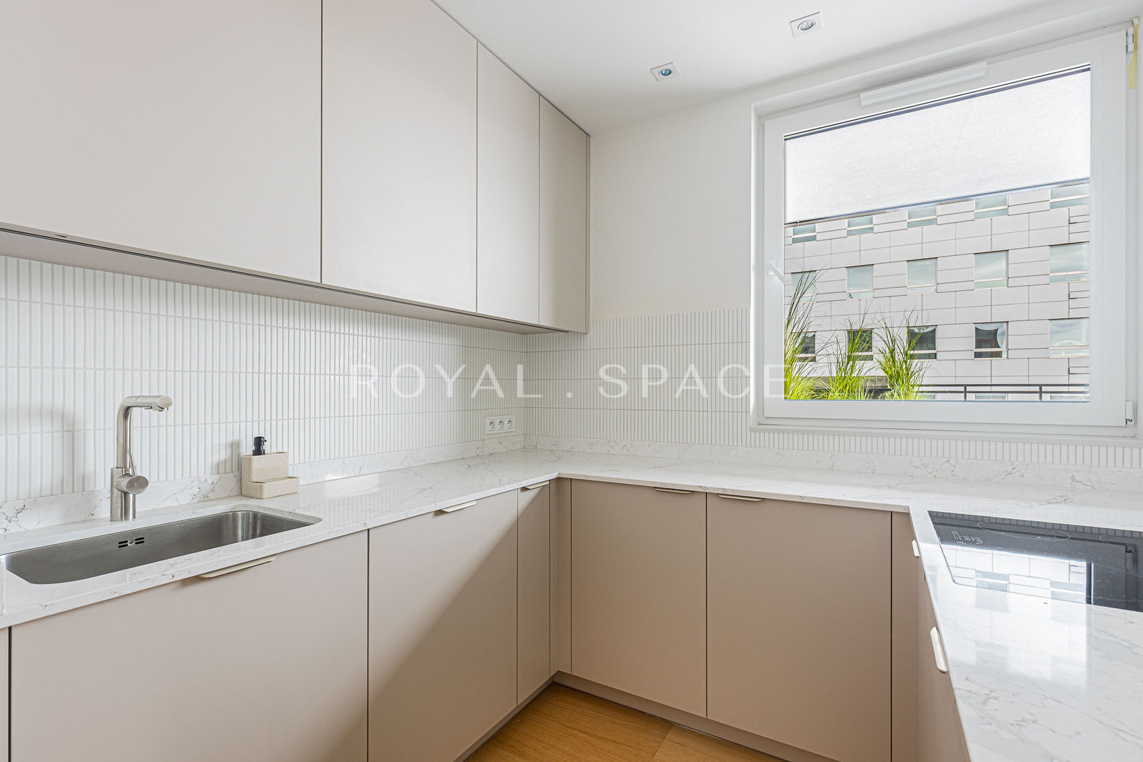 Ekskluzywny apartament | Taras 90 m2 | 2 parkingi