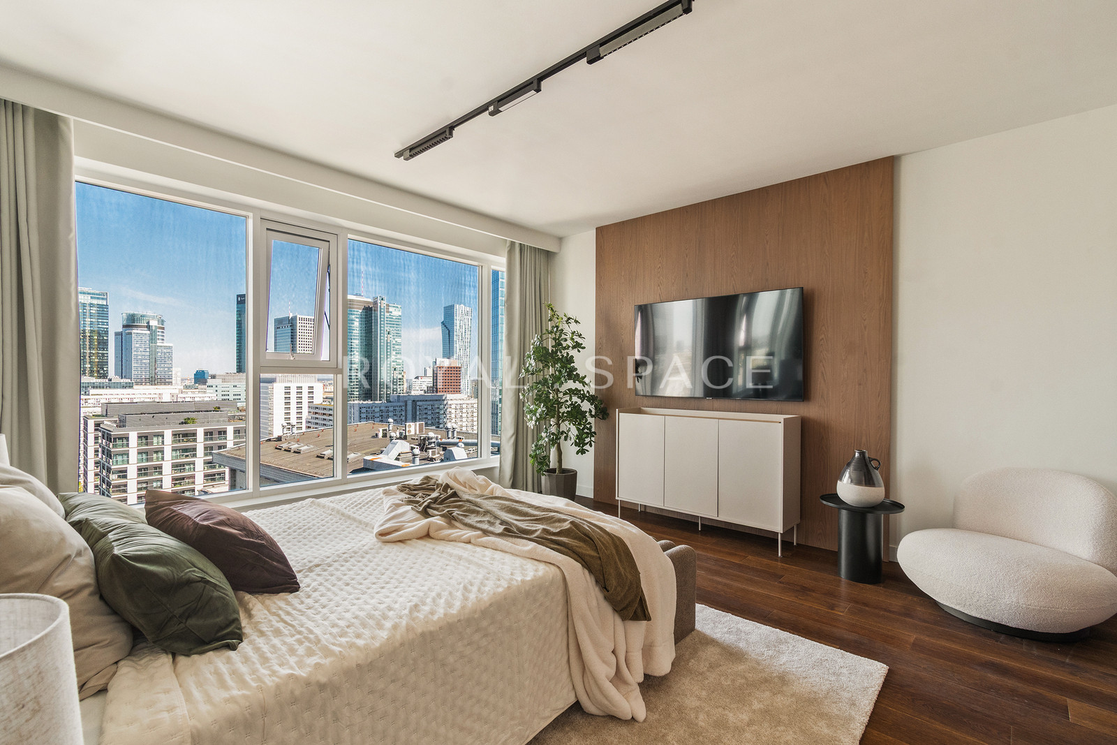 Przestronny apartament w Unique Tower z widokiem!