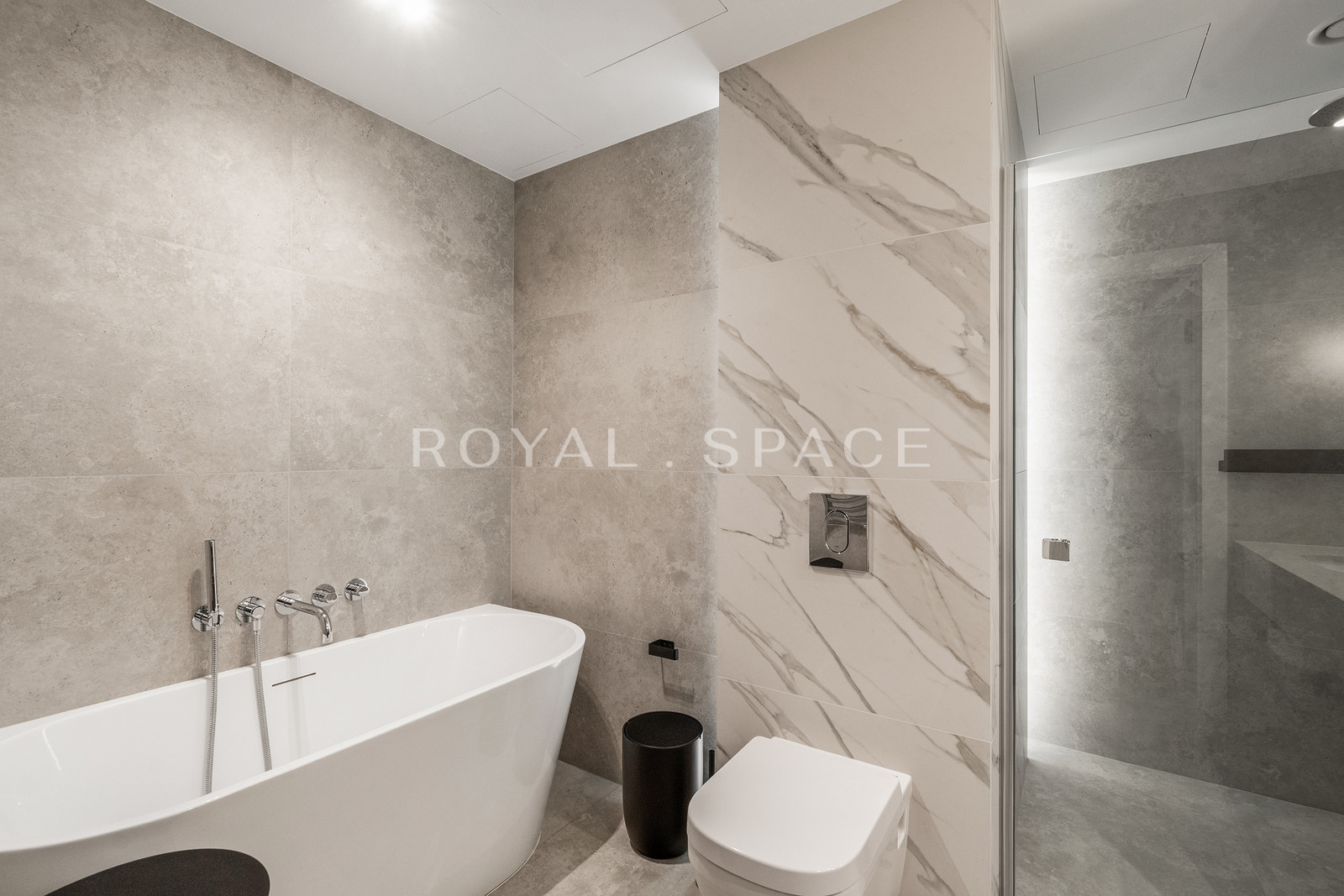 Przestronny apartament w Unique Tower z widokiem!