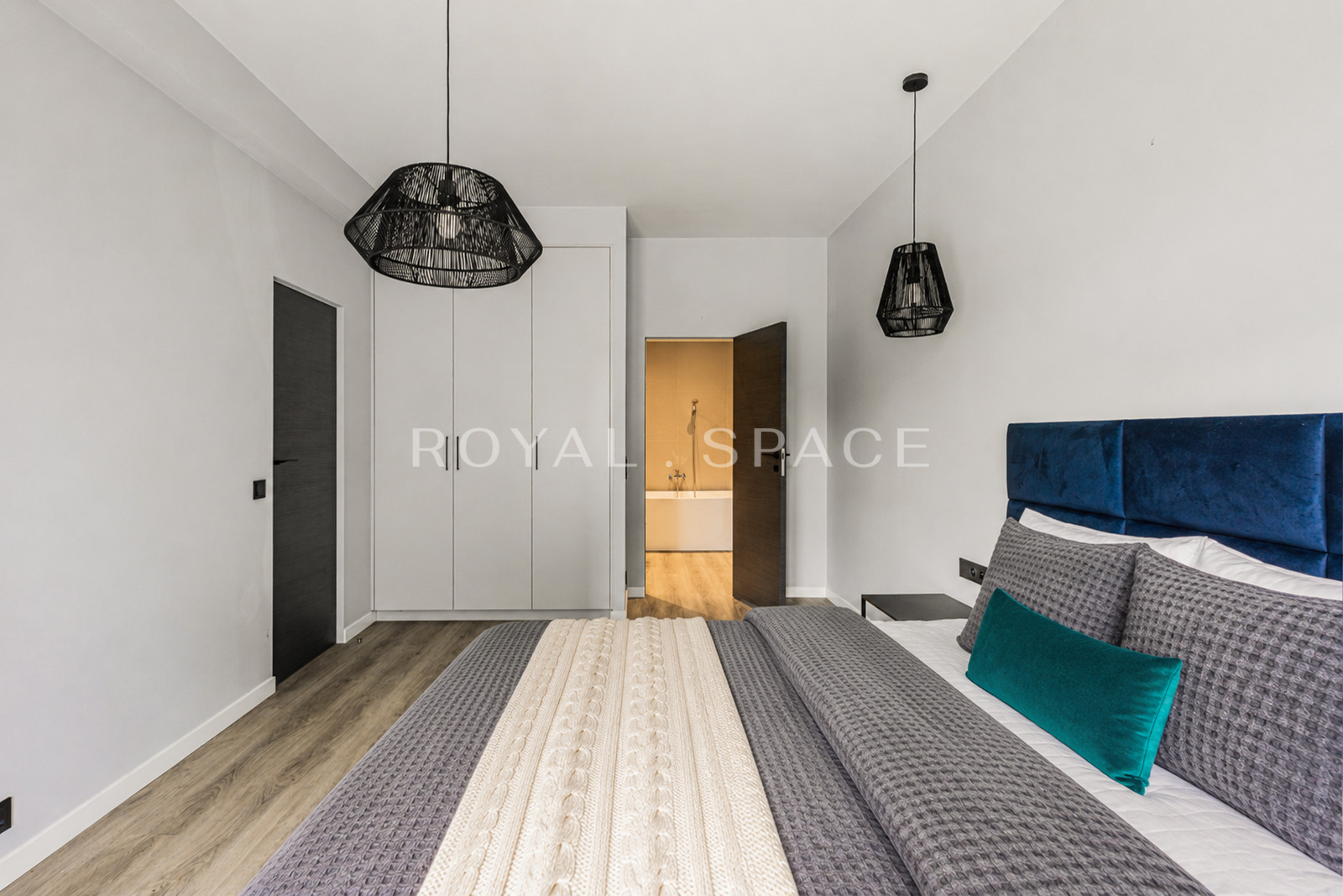 Title EN: Exclusive Garden Apartment | Fort Cze