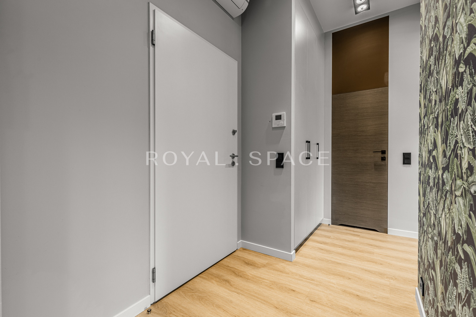 Title EN: Exclusive Garden Apartment | Fort Cze