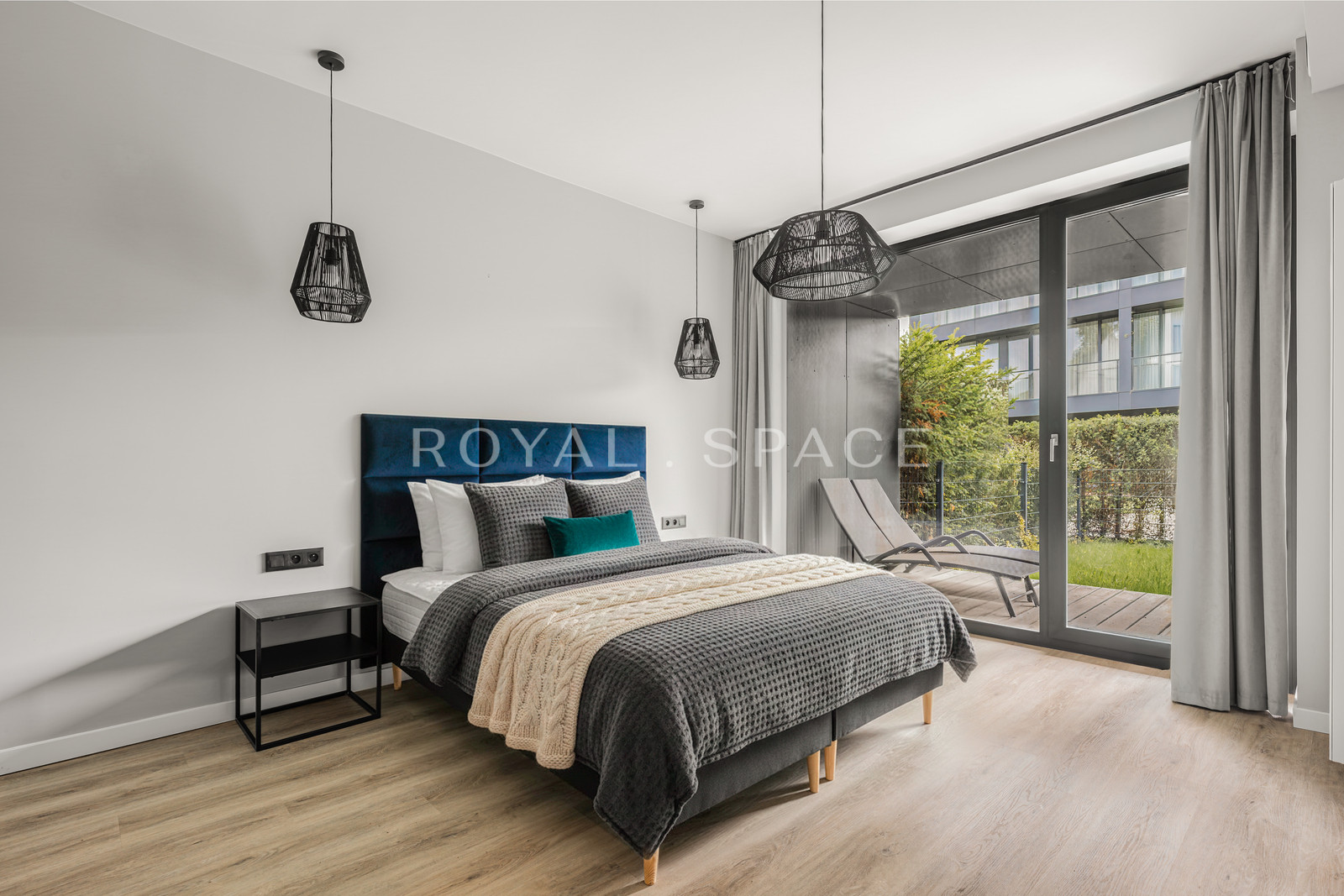 Title EN: Exclusive Garden Apartment | Fort Cze