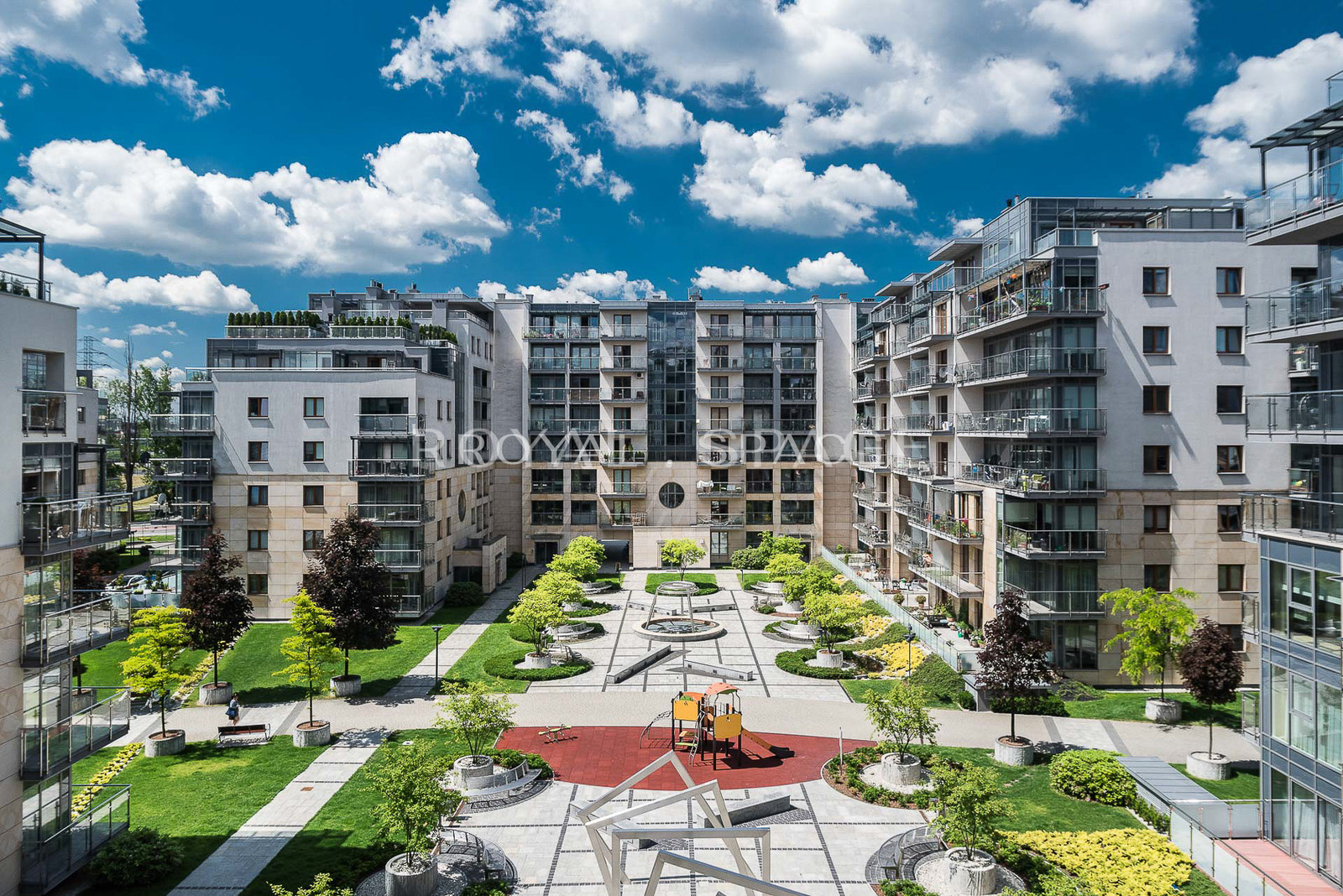 Apartament z tarasem i ogrodem zimowym na dachu!