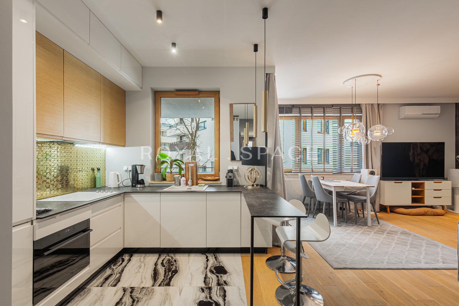 Modern Apartment with Balcony | Rudzka!