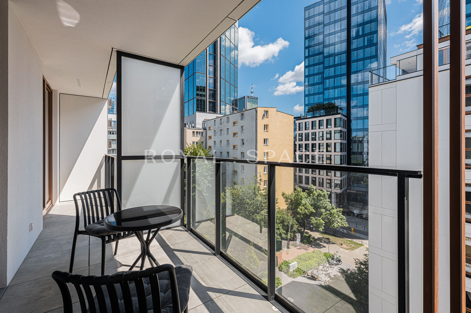 Stylowy apartament w nowej inwestycji Chmielna Duo
