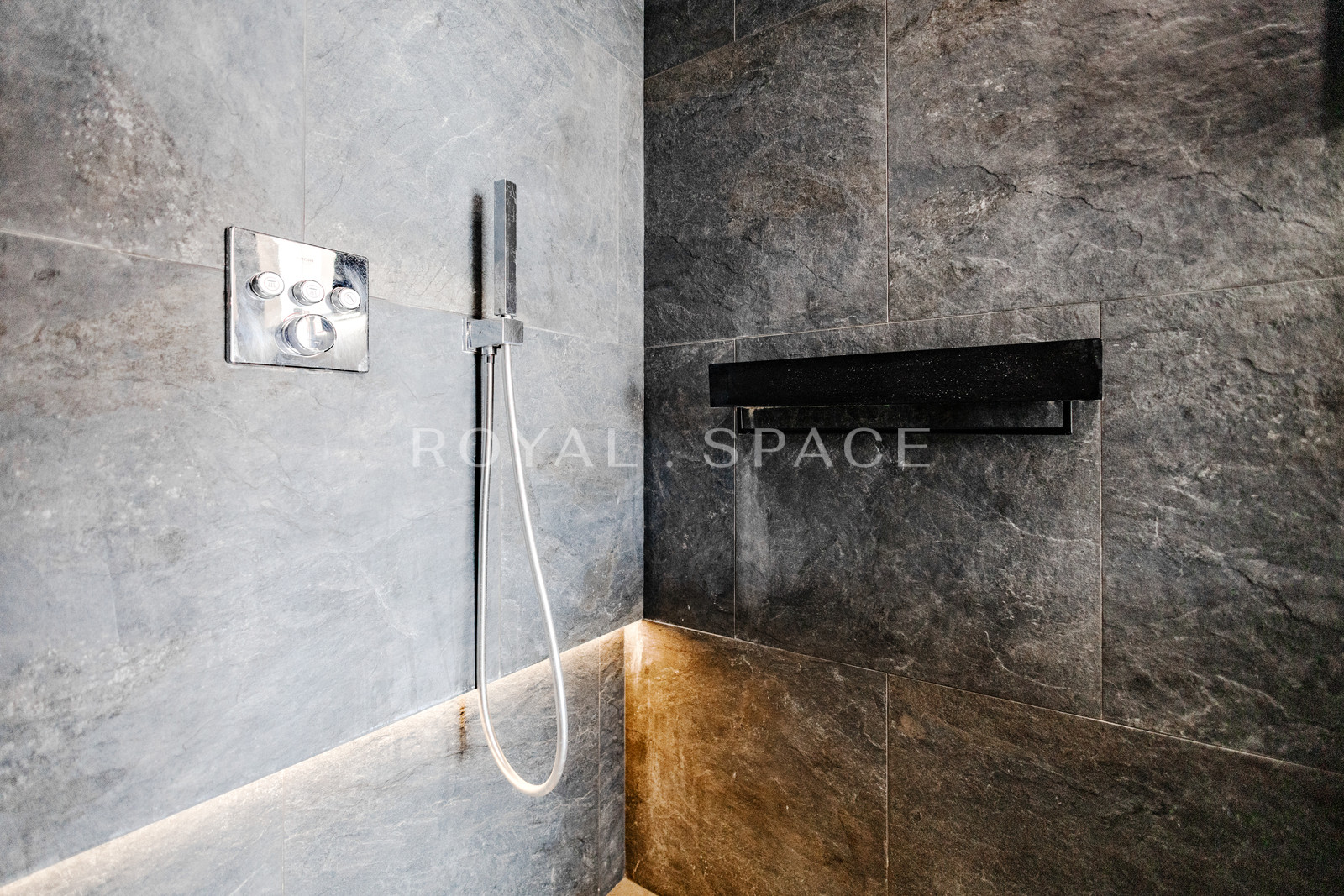 Exceptional 104 m² Apartment | 112 m² Terrace!