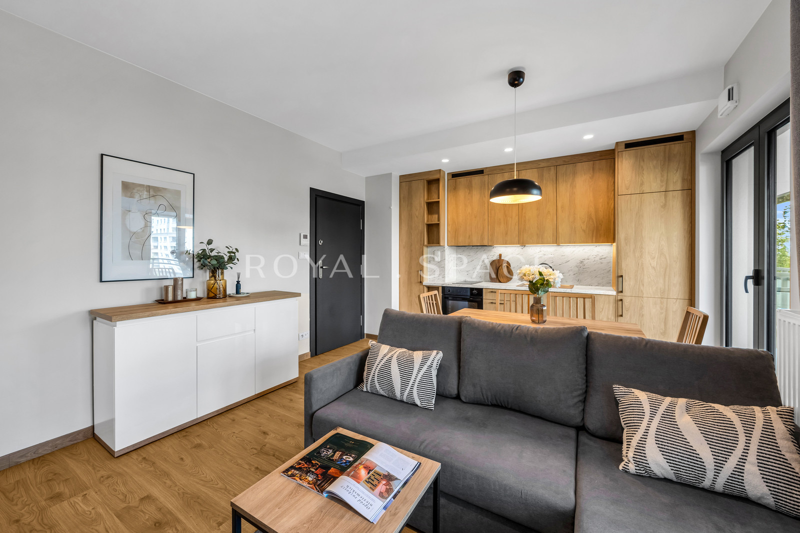 Stylish Apartment in Wola with Loggia