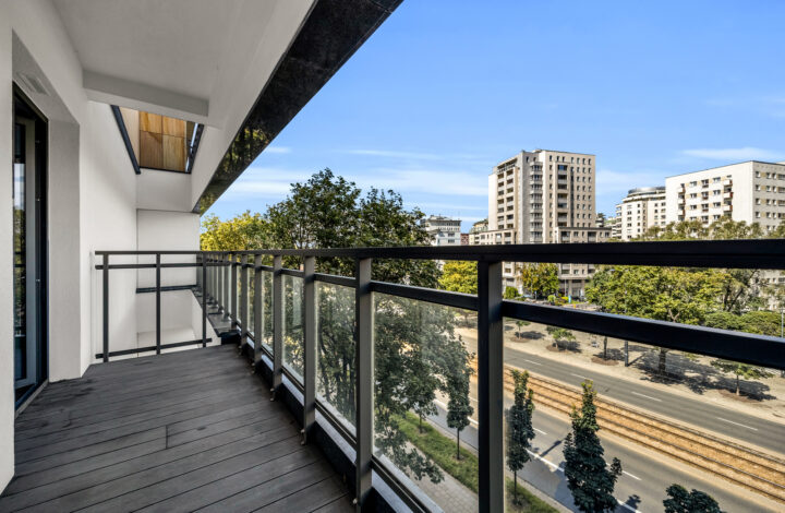 Stylish Apartment in Wola with Loggia