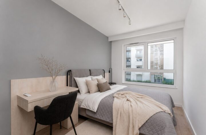 Apartment with balcony, AC and dressing room!