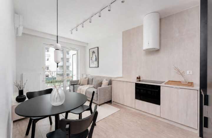 Apartment with balcony, AC and dressing room!