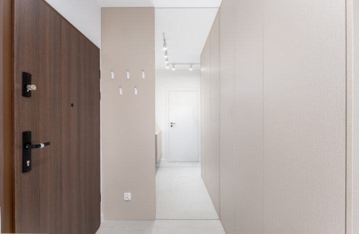 Apartment with balcony, AC and dressing room!