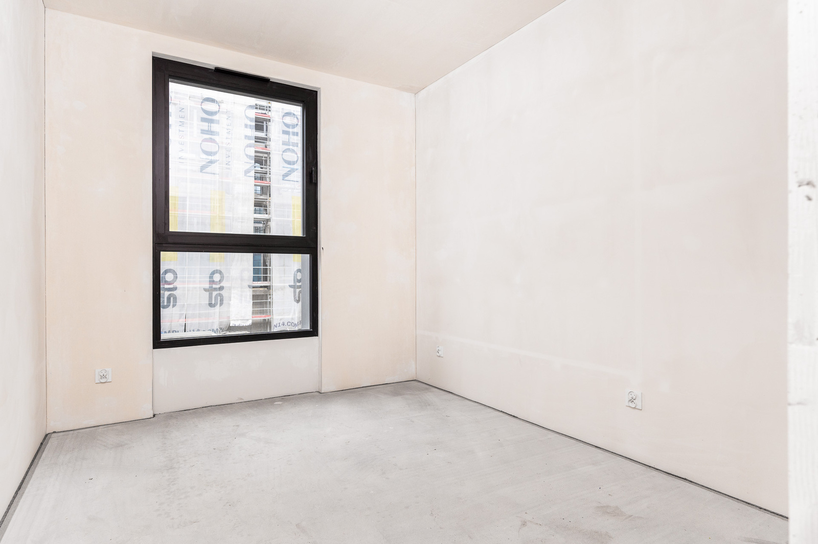 Apartment in the luxurious Noho development!