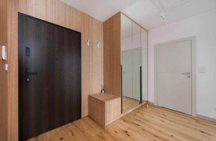 Jasny apartament z balkonem | Młyny Mogilska