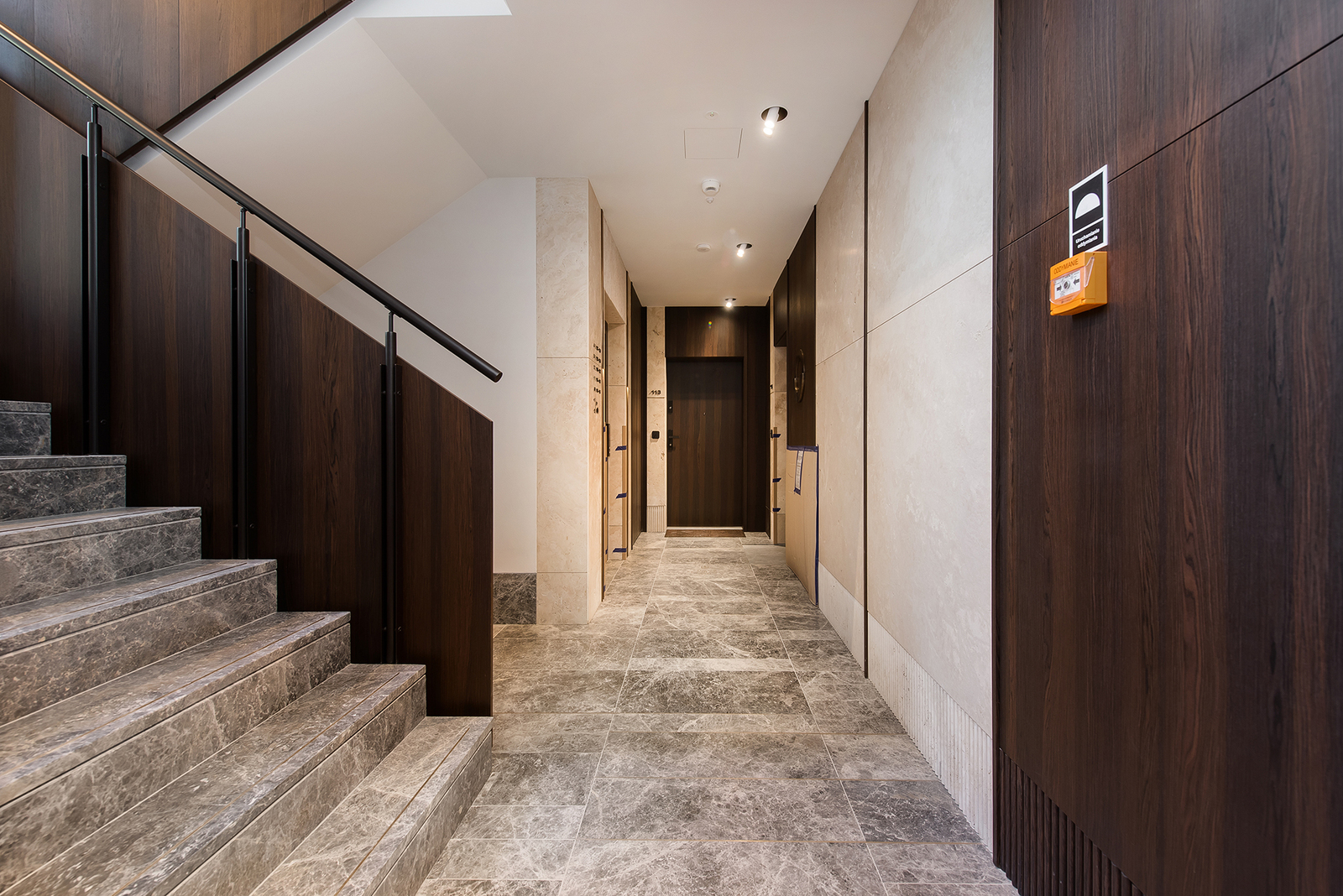 Jasny apartament z balkonem | Młyny Mogilska