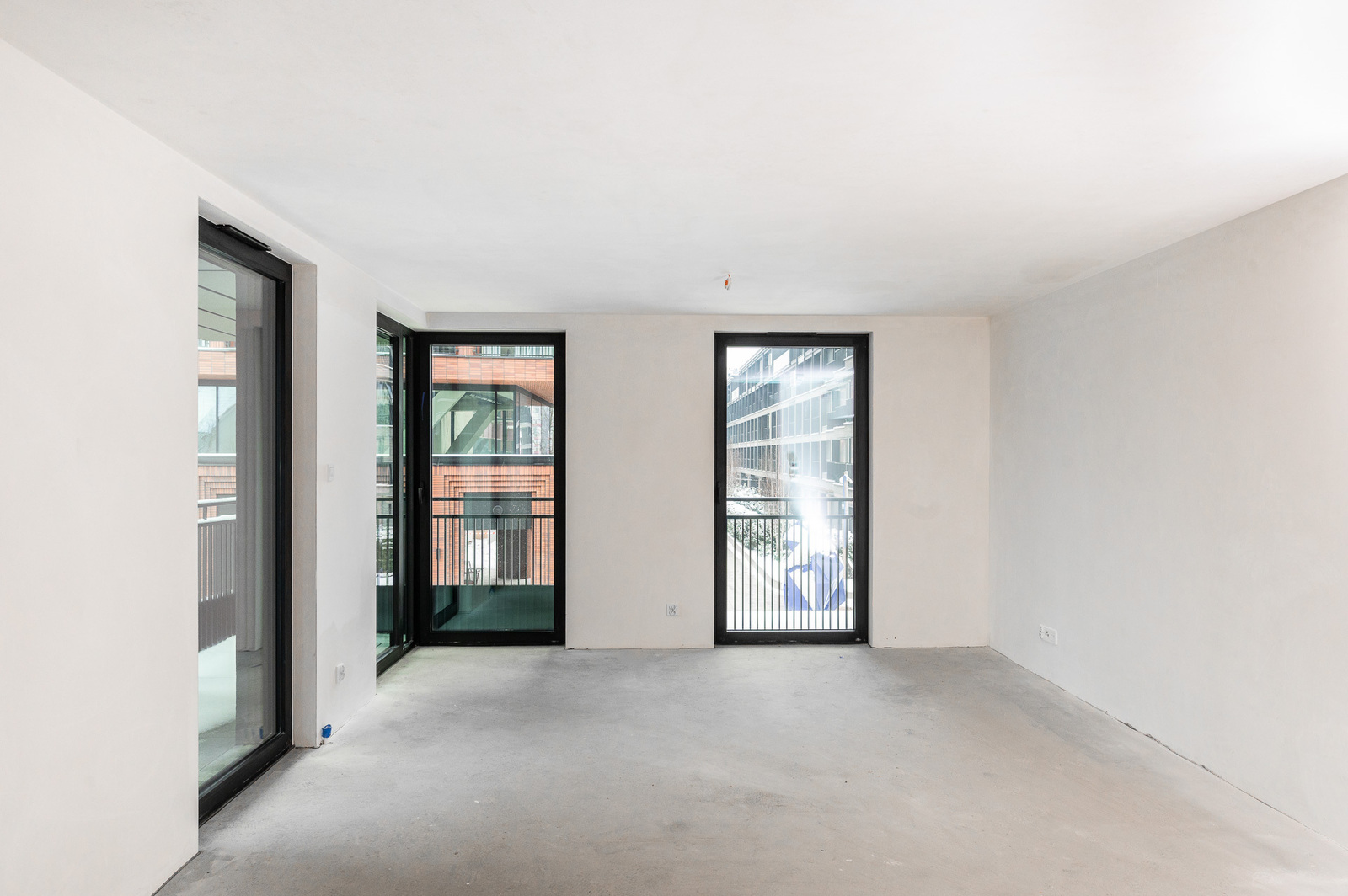 3-room apartment with a 20-meter square terrace