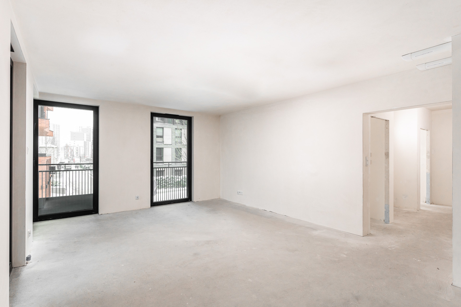 3-room apartment with a 20-meter square terrace