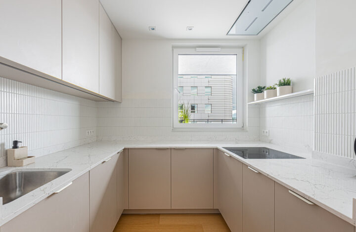 Exclusive apartment | 90 sqm Terrace | 2 Parkings