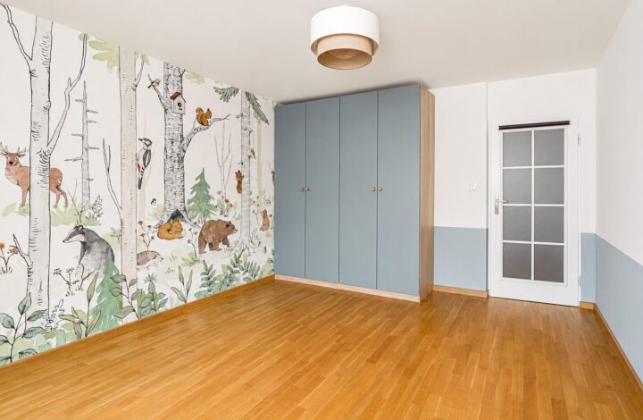 Spacious Apartment with Loggia!