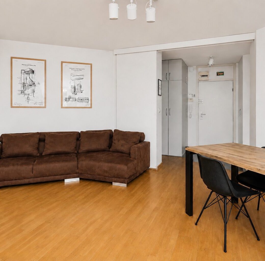 Spacious Apartment with Loggia!