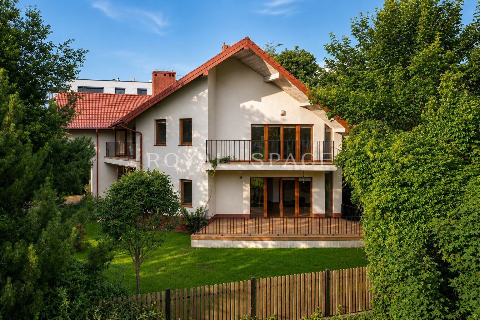 Elegant House with Garden | Wola Justowska