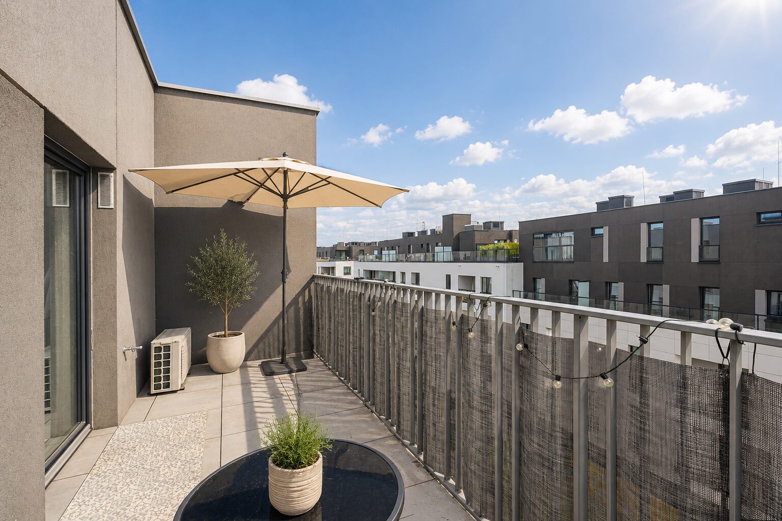Sunny Apartment with Terrace | Wilanów