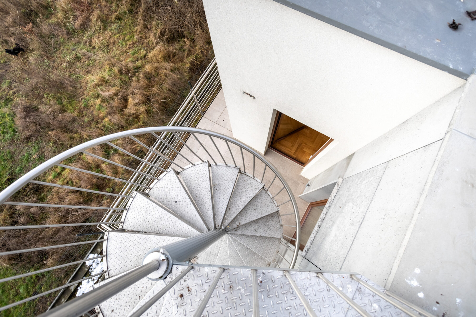 Przestronny apartament z tarasem na dachu