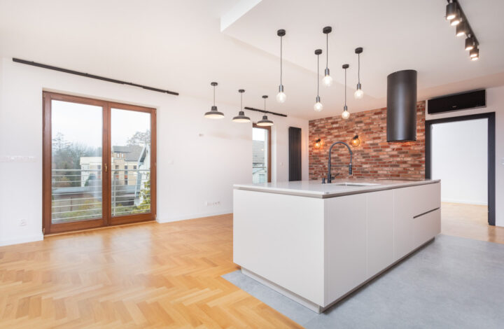 Przestronny apartament z tarasem na dachu