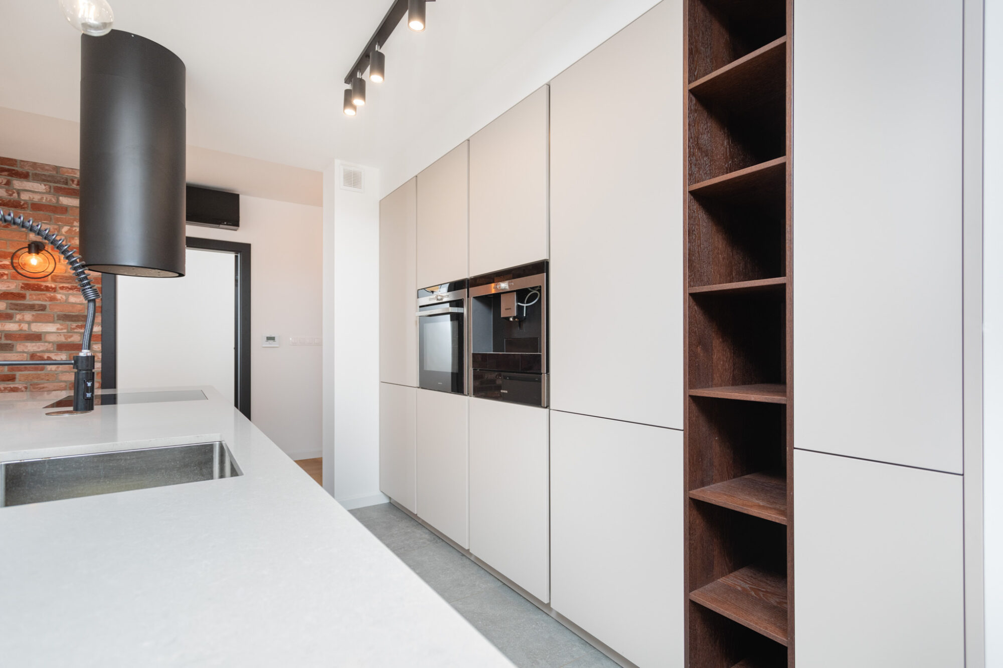 Przestronny apartament z tarasem na dachu