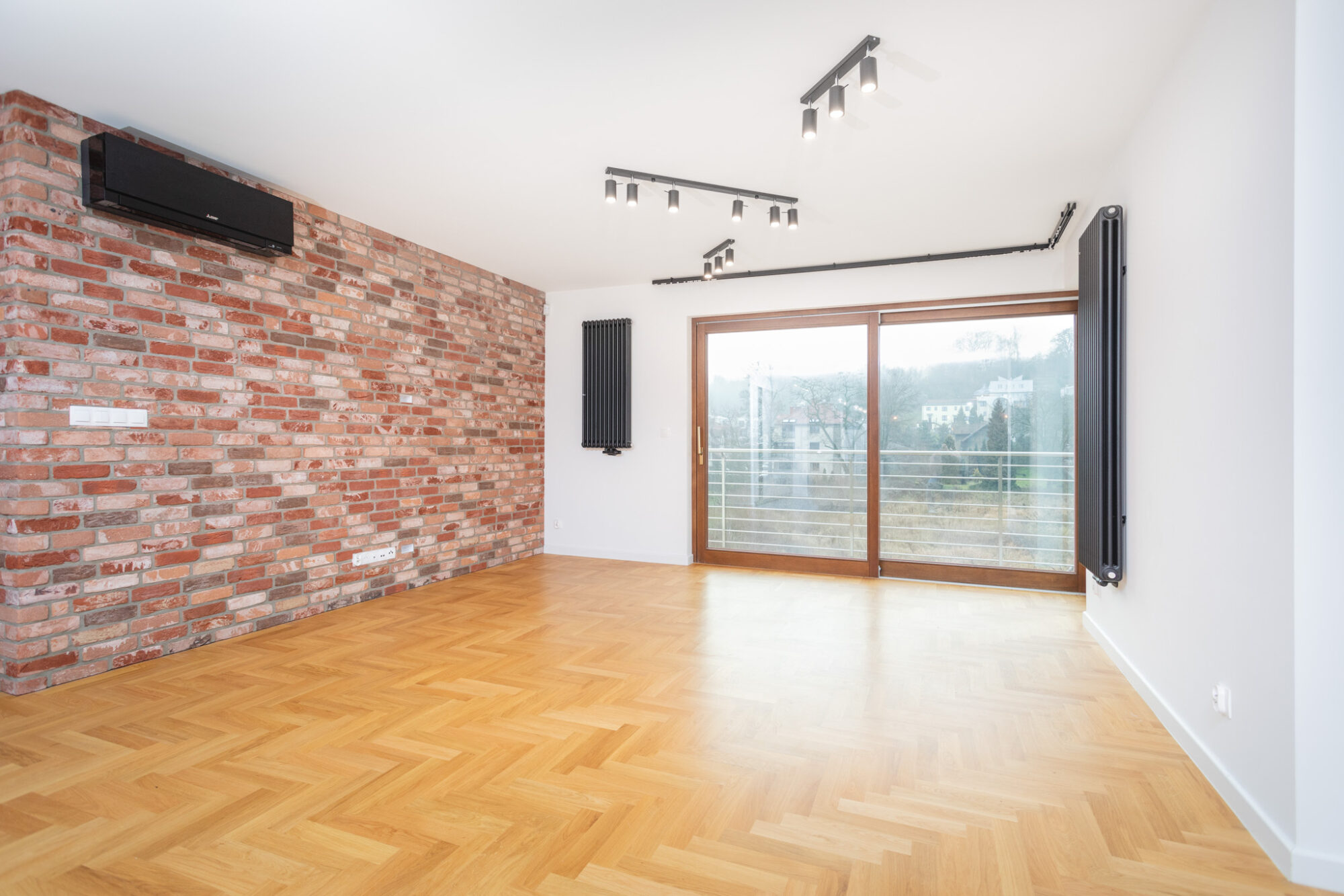 Przestronny apartament z tarasem na dachu