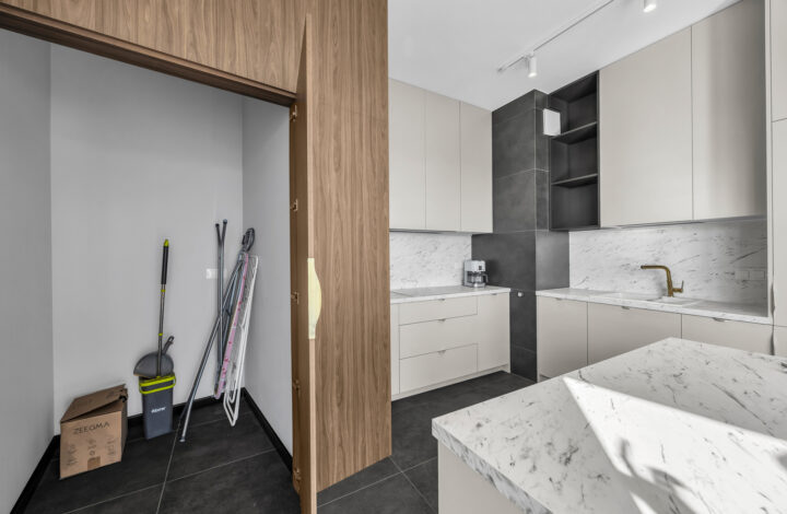 Apartament z Panoramą Miasta | 24 Piętro | Wola