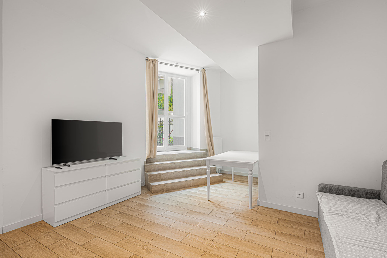 Przestronny Lokal Inwestycyjny | Art Déco | ROI