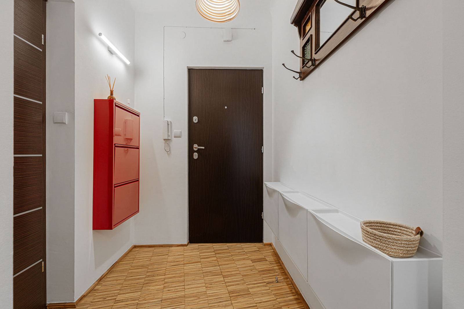 Charming Apartment | 70 m² | Muranów