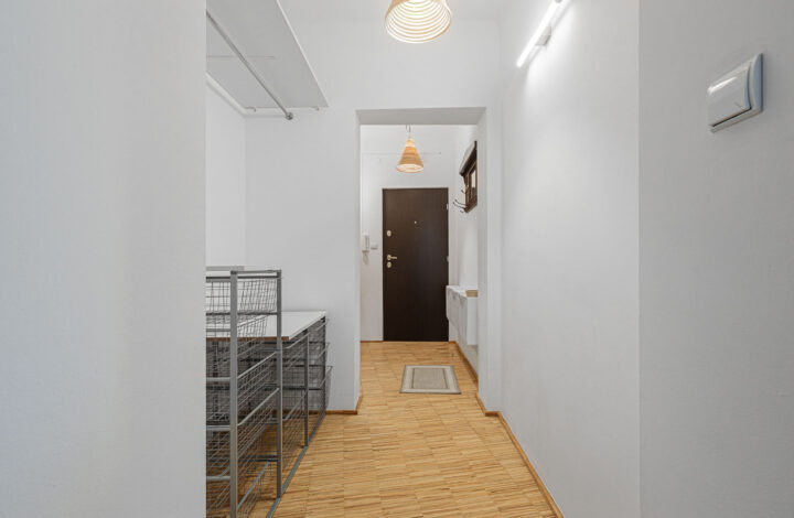 Charming Apartment | 70 m² | Muranów