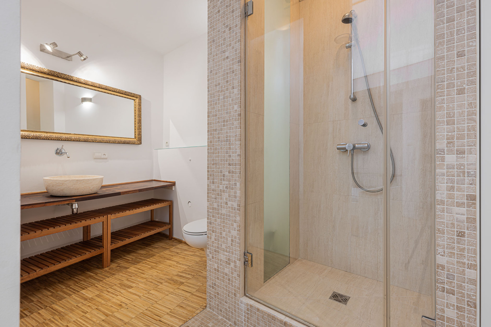 Charming Apartment | 70 m² | Muranów