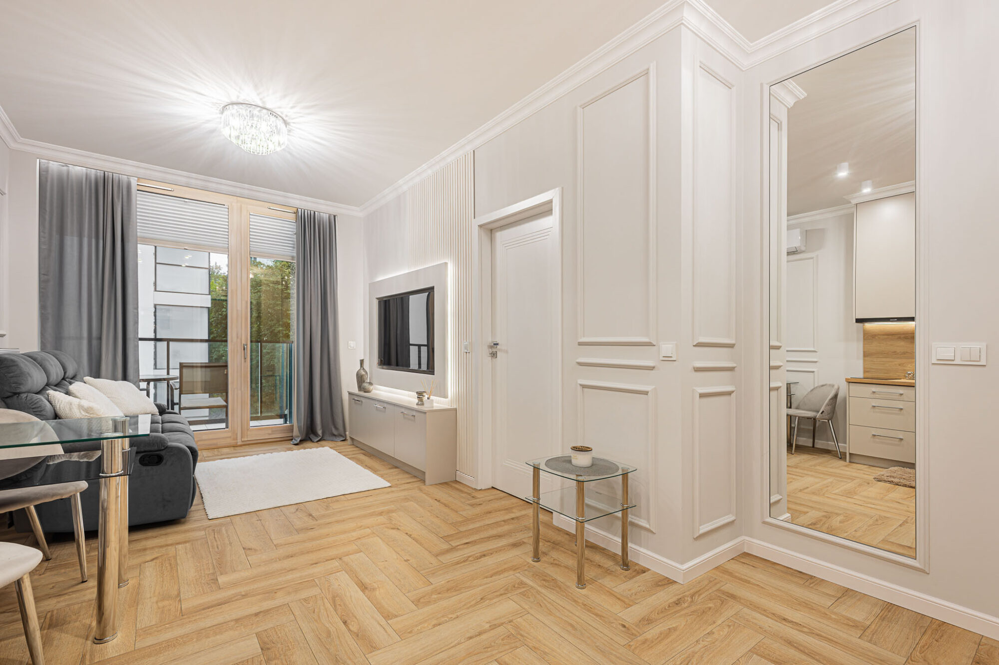 Apartment in Chmielna Duo – the heart of Warsaw