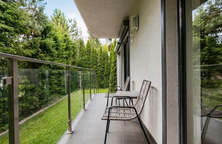 Apartment with Private Garden near Błonia