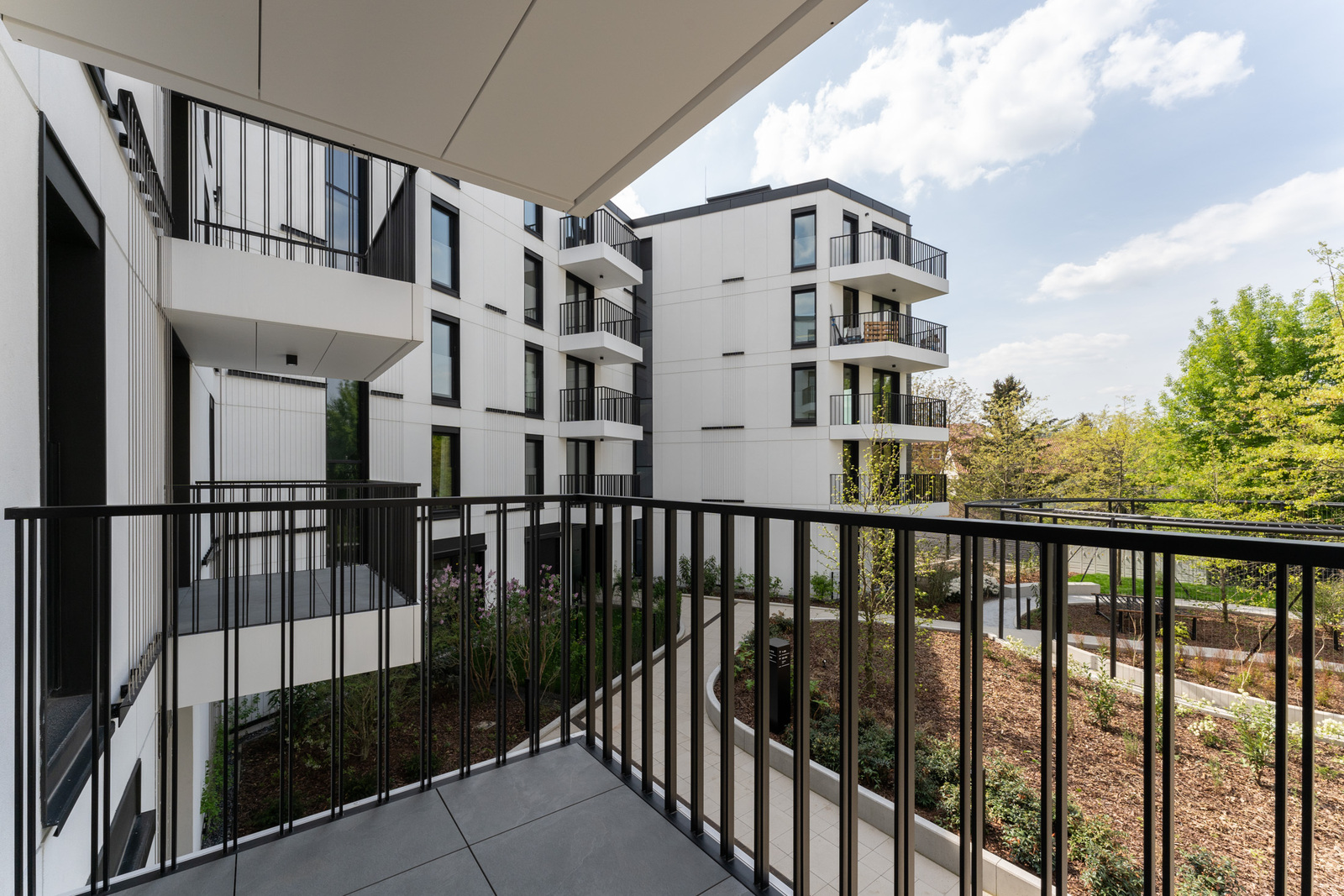 Jasny apartament w Młynach Mogilska!