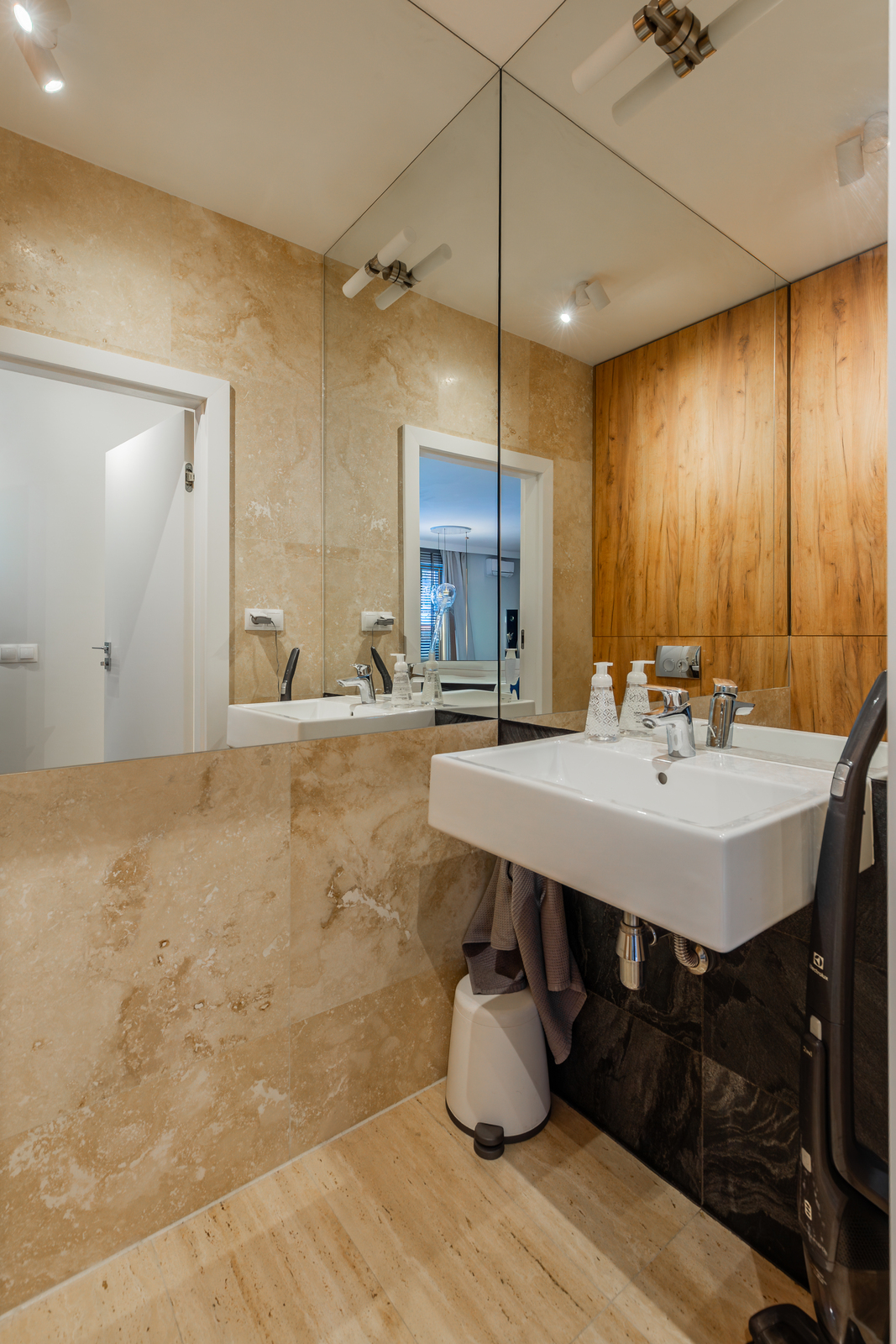 Komfortowy apartament z loggią i balkonem!