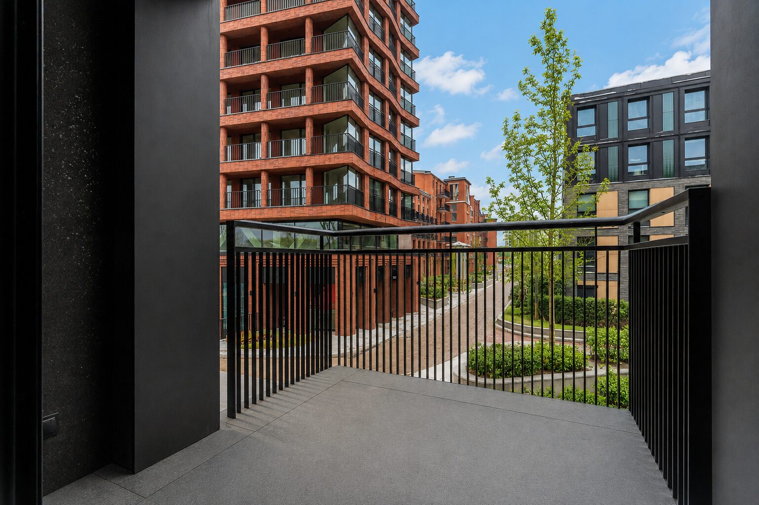 3-room apartment with a 20-meter square terrace