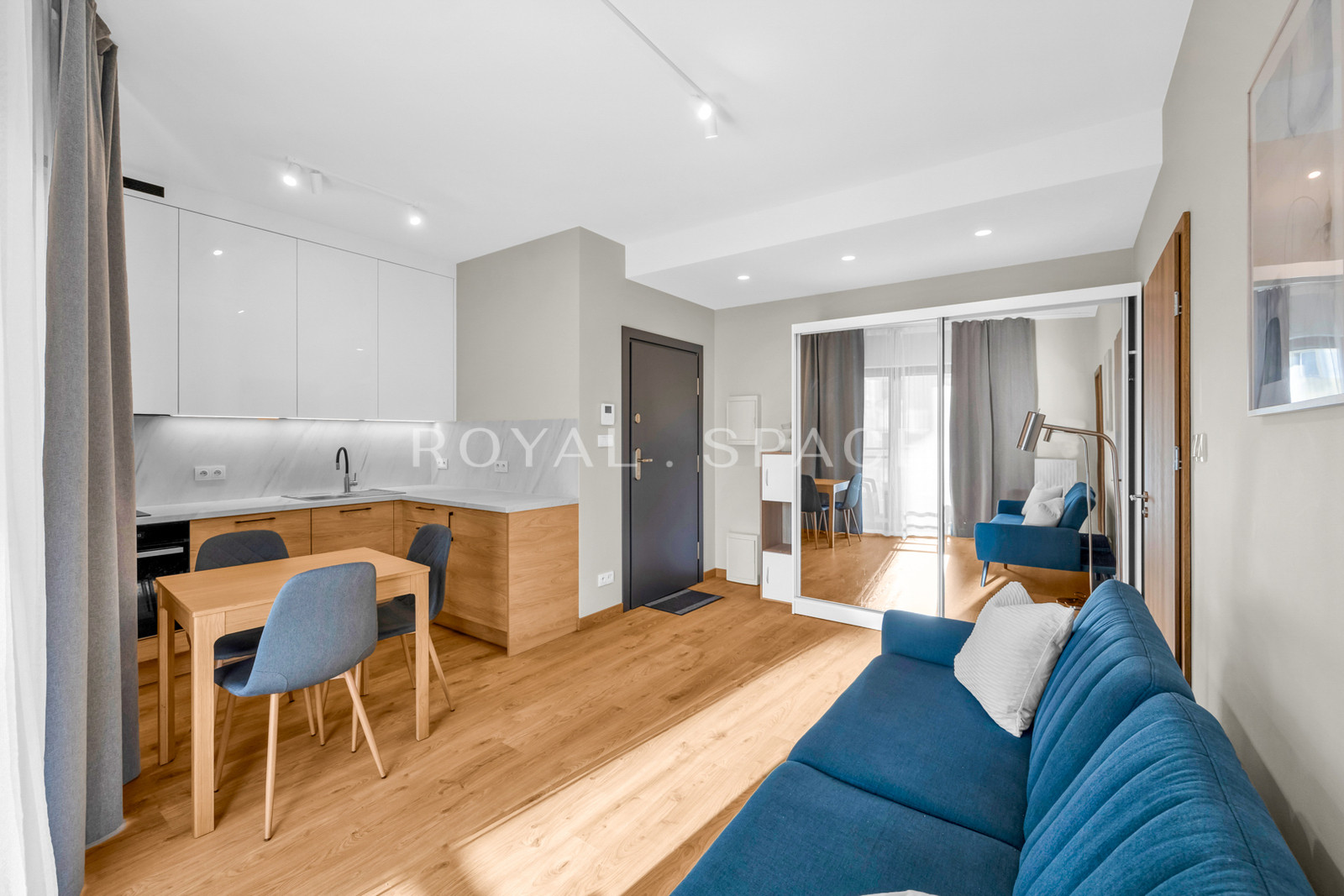 Apartment with a loggia in a luxury developmet!