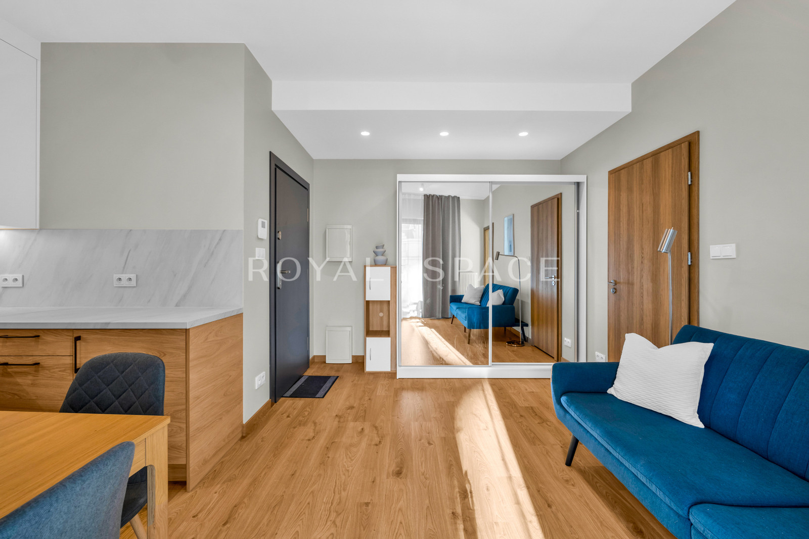 Apartment with a loggia in a luxury developmet!