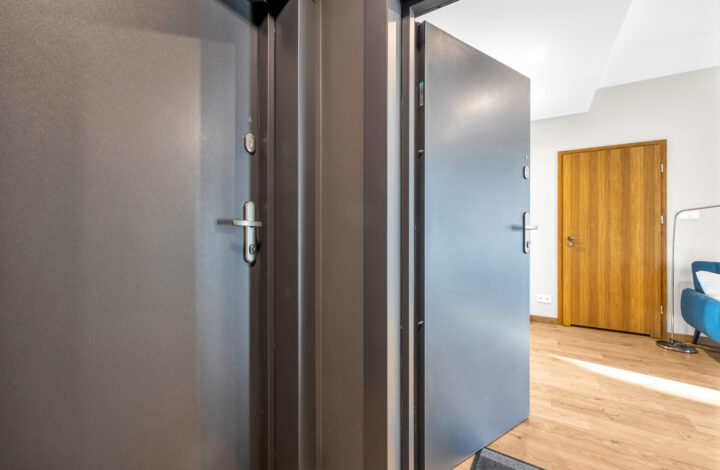 Apartment with a loggia in a luxury developmet!